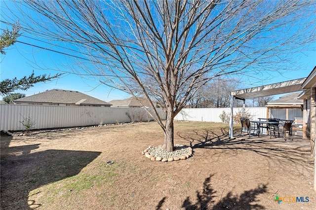 view of yard with a patio