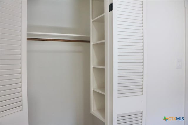 2704 Loma Vista Ave, Victoria, TX 77901 - view of closet
