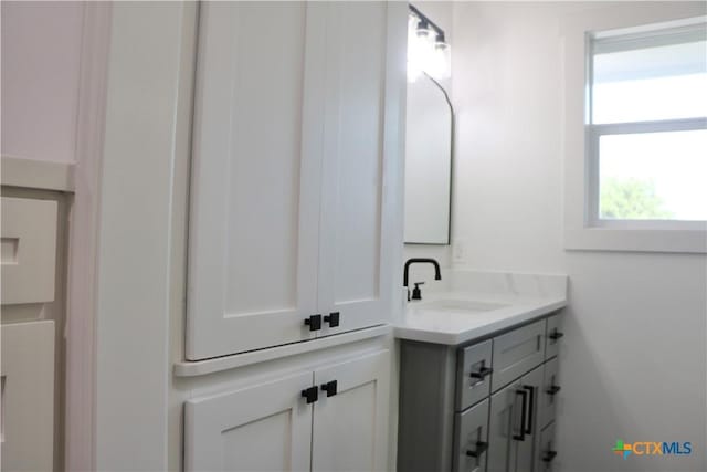 2704 Loma Vista Ave, Victoria, TX 77901 - bathroom with vanity