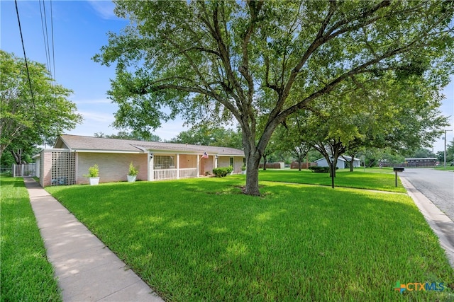 Listing photo 2 for 1211 E Bowie St, Beeville TX 78102