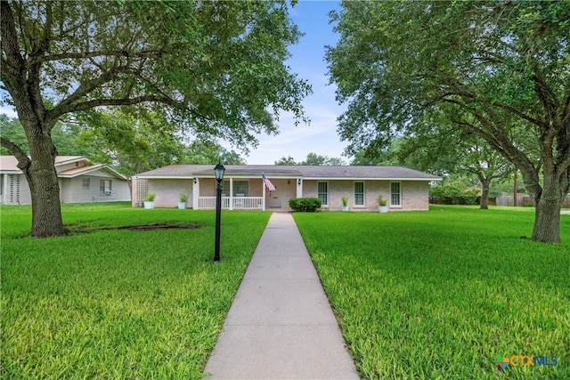 1211 E Bowie St, Beeville TX, 78102, 3 bedrooms, 2 baths house for sale