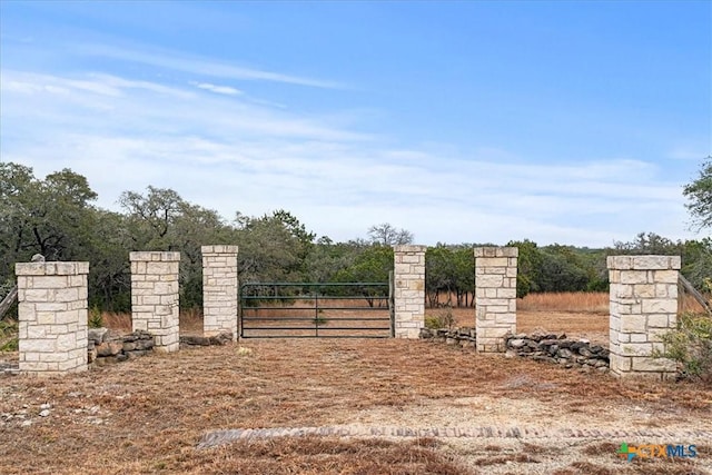 Listing photo 2 for 711 Deer Run, Wimberley TX 78676