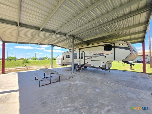 106 Red Snapper Dr, Palacios, TX 77465