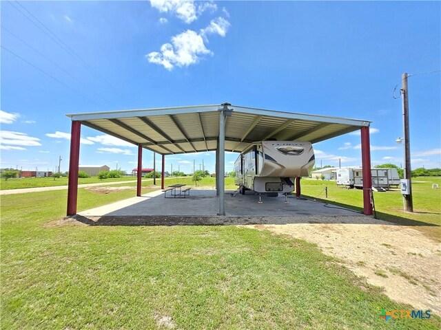 106 Red Snapper Dr, Palacios, TX 77465