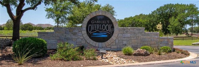 112 Oak Plaza Dr, Georgetown, TX 78628 - view of community sign