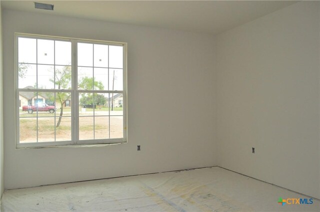 425 County Road 3152, Kempner, TX 76539 - unfurnished room featuring healthy amount of natural light