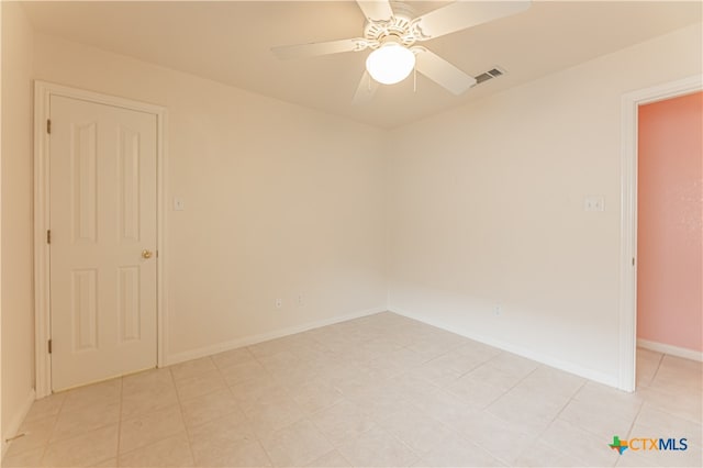 empty room with ceiling fan