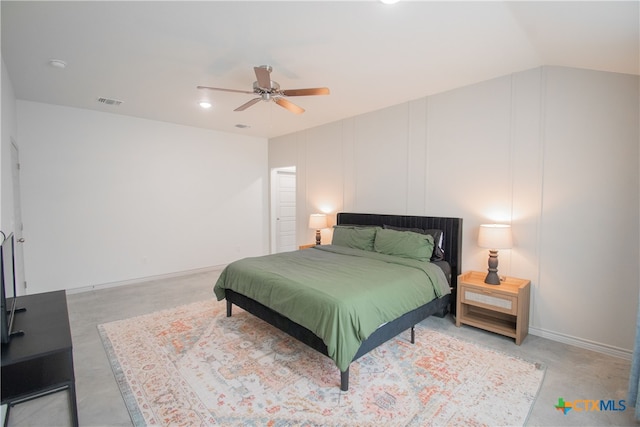 bedroom featuring ceiling fan