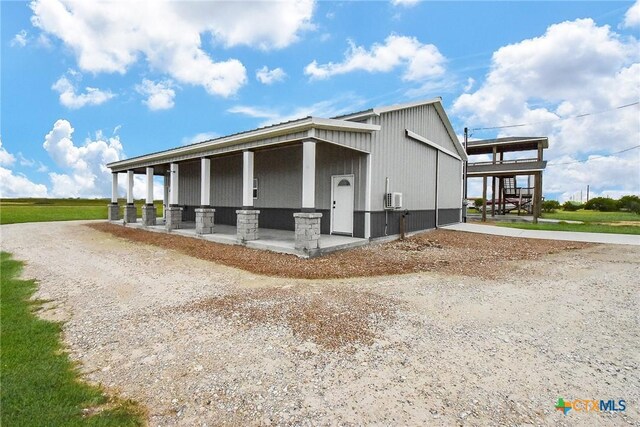 263 Kingfish Ln, Palacios, TX 77465 - photo 1