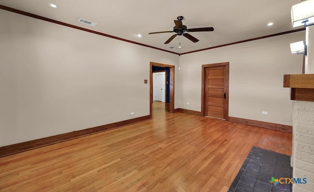 905 N 33rd St, Waco, TX 76707 - unfurnished room featuring a ceiling fan, crown molding, light wood-style floors, and recessed lighting