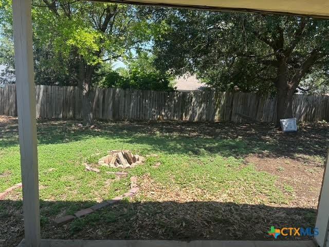 4306 Menard Dr, Killeen, TX 76549 - view of yard