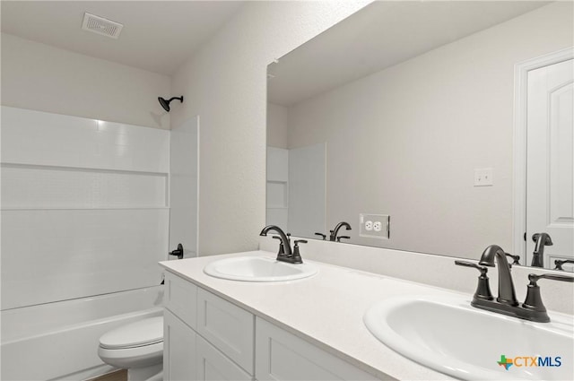 3820 Keller Rd, Temple, TX 76504 - full bath featuring double vanity and shower / tub combination