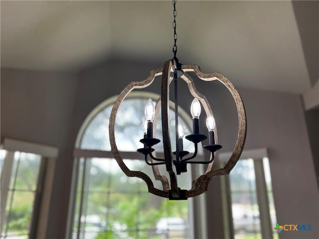4001 Hopi Trl, Temple, TX 76504 - detailed view of a chandelier