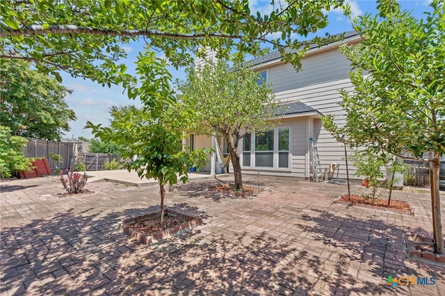 1689 Amberwood Loop, Kyle, TX 78640 - photo 28