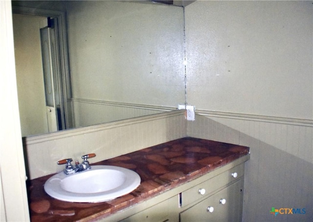 765 Benchmark Trl, Belton, TX 76513 - bathroom with vanity