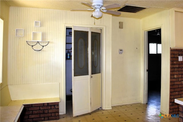 765 Benchmark Trl, Belton, TX 76513 - entrance to property with ceiling fan