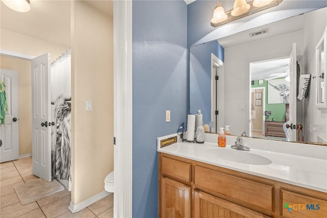 846 Thomas St, Copperas Cove, TX 76522 - full bathroom with tile patterned floors and vanity