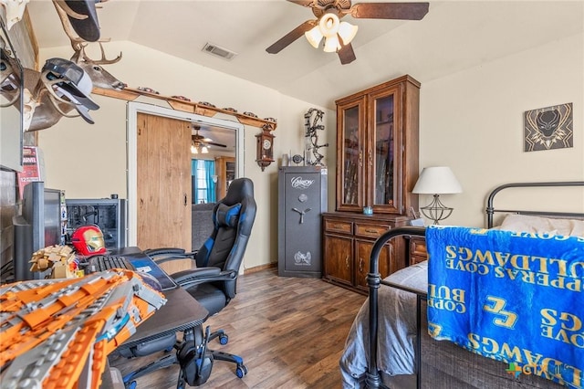 846 Thomas St, Copperas Cove, TX 76522 - office space featuring ceiling fan, wood finished floors, and lofted ceiling