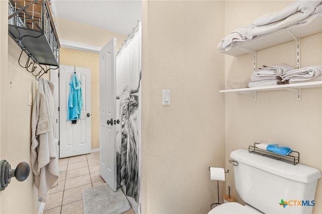 846 Thomas St, Copperas Cove, TX 76522 - full bath featuring toilet and tile patterned flooring