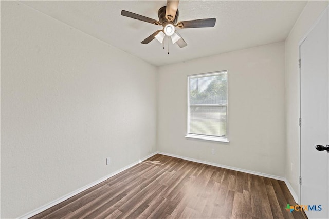 4701 Ridgehaven Dr, Killeen, TX 76543 - spare room with wood finished floors, a ceiling fan, and baseboards