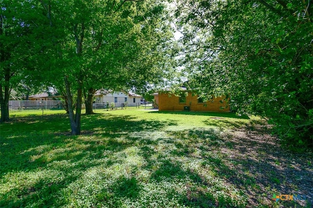 1504 Phyllis Dr, Copperas Cove, TX 76522 - view of yard
