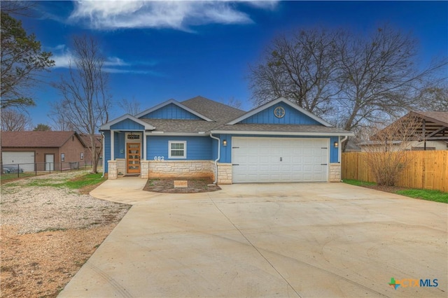 view of front facade featuring a garage