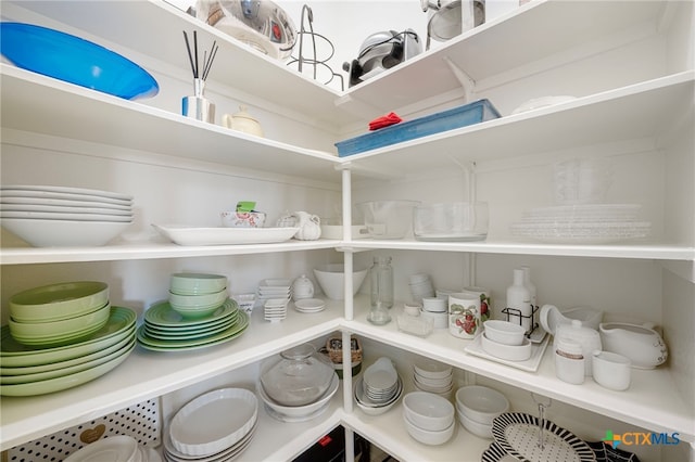 182 Emma Loop, Austin, TX 78737 - view of pantry