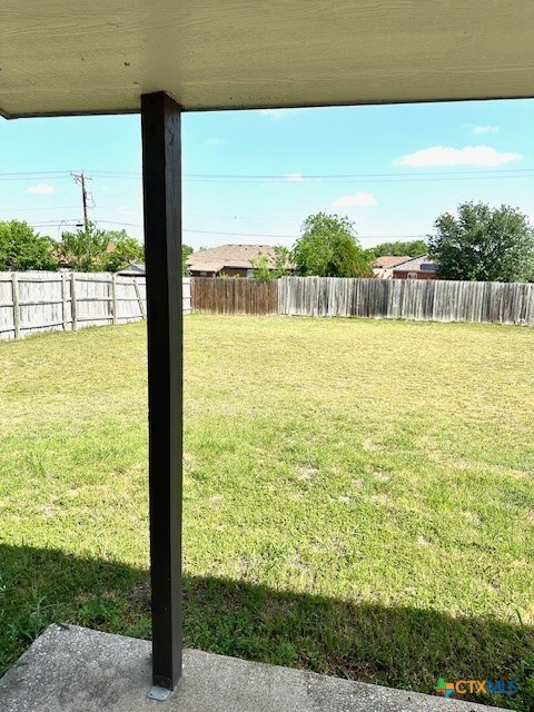 4505 Mustang Dr, Killeen, TX 76549 - view of yard featuring a fenced backyard