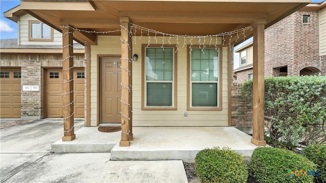 557/561 Creekside Cir, New Braunfels, TX 78130 - property entrance