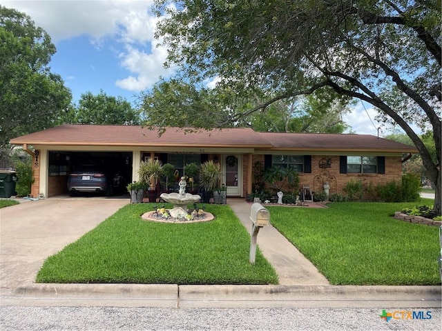 913 S Welhausen Ave, Shiner, TX 77984