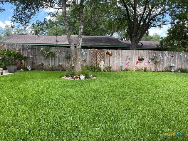 913 S Welhausen Ave, Shiner, TX 77984