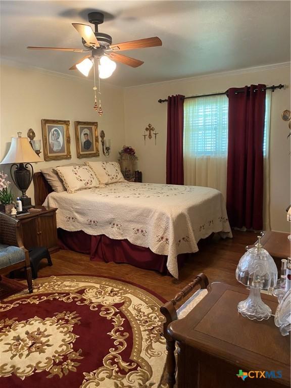 913 S Welhausen Ave, Shiner, TX 77984