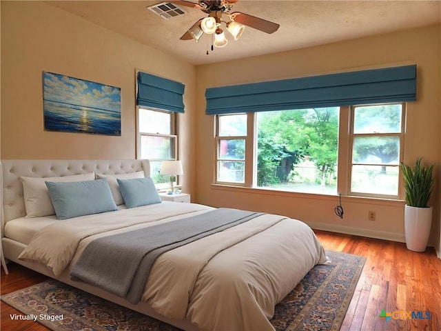 201 W Young Ave, Temple, TX 76501 - bedroom featuring light wood-style floors and ceiling fan