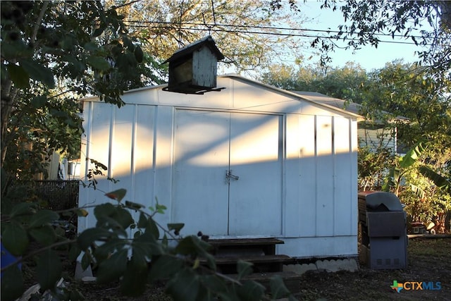 view of outdoor structure