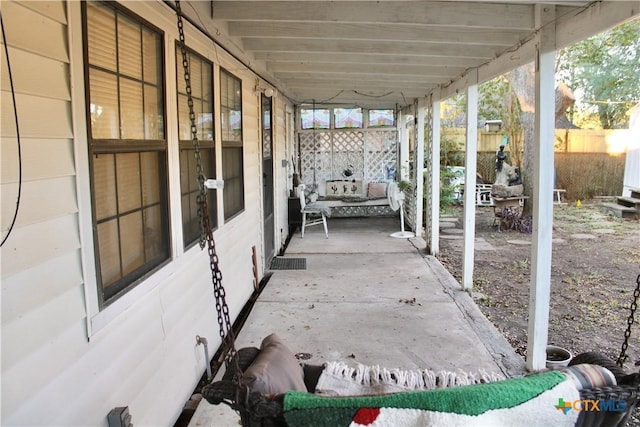 110 Crockett St, Port Lavaca, TX 77979 - view of patio