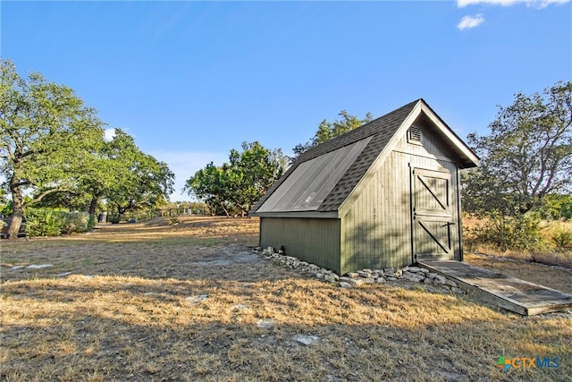 view of outdoor structure