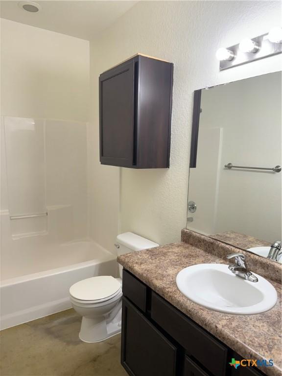 209 Anne Louise Dr, New Braunfels, TX 78130 - full bathroom featuring toilet, shower / washtub combination, and vanity