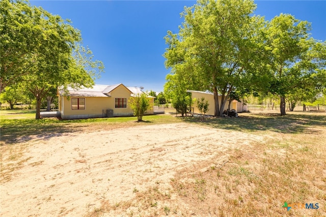 395 Dale Ln, Dale, TX 78616 - view of yard