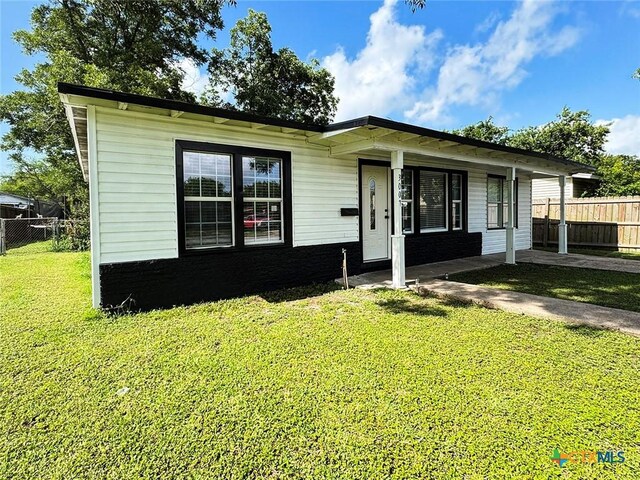 3007 Meadowlane St, Victoria, TX 77901 - view of front of house with covered porch