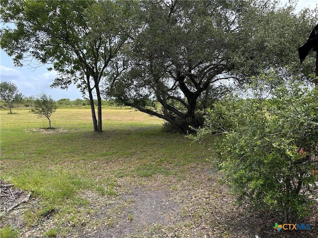 000 County Road 313, Lasalle, TX 77969