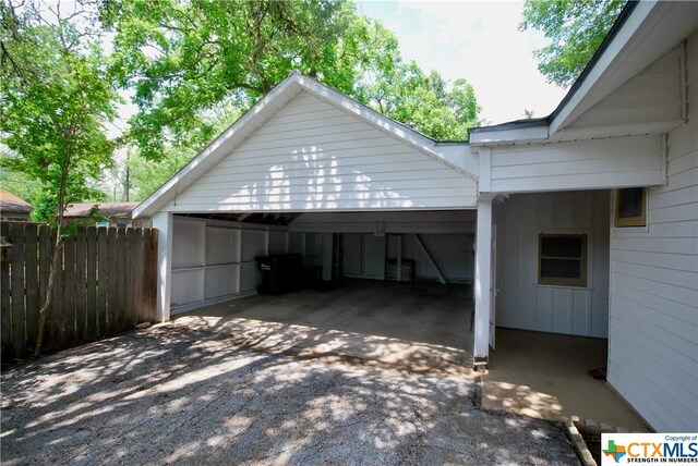 304 W Kerr St, Moulton, TX 77975 - photo 2