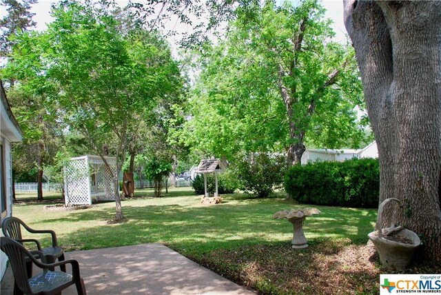 304 W Kerr St, Moulton, TX 77975 - photo 4