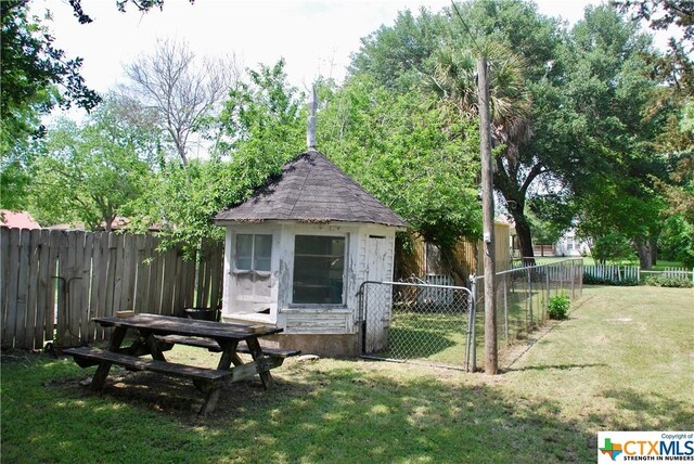 304 W Kerr St, Moulton, TX 77975 - photo 8