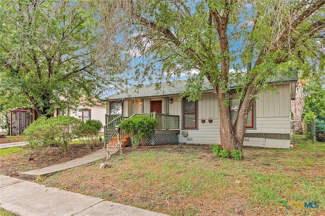 604 Westwood Dr, San Antonio, TX 78212 - view of front facade with board and batten siding and covered porch