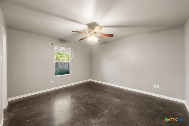 unfurnished room featuring ceiling fan