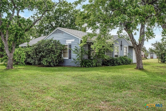 911 S Wells St, Edna, TX 77957 - photo 3