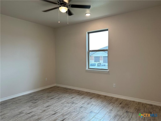 5100 Rose Petal Ct, Killeen, TX 76542 - spare room featuring wood finished floors, a ceiling fan, and recessed lighting
