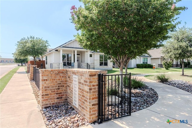7624 Copper Creek Trl, Temple, TX 76502 - view of front of home with a gate