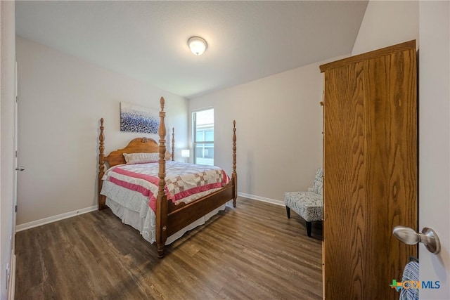 7624 Copper Creek Trl, Temple, TX 76502 - bedroom featuring wood finished floors and baseboards