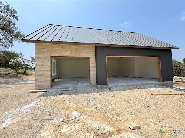 985 Malbec Loop, Canyon Lake, TX 78133 - view of detached garage